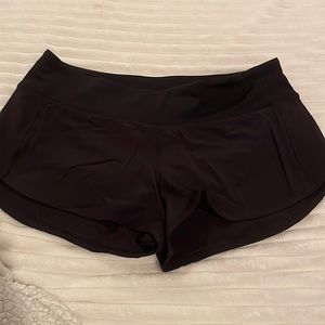Lulu lemon speed up shorts 2.5